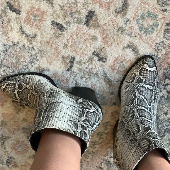 Chinese Laundry snakeskin booties - Picture 8 of 8